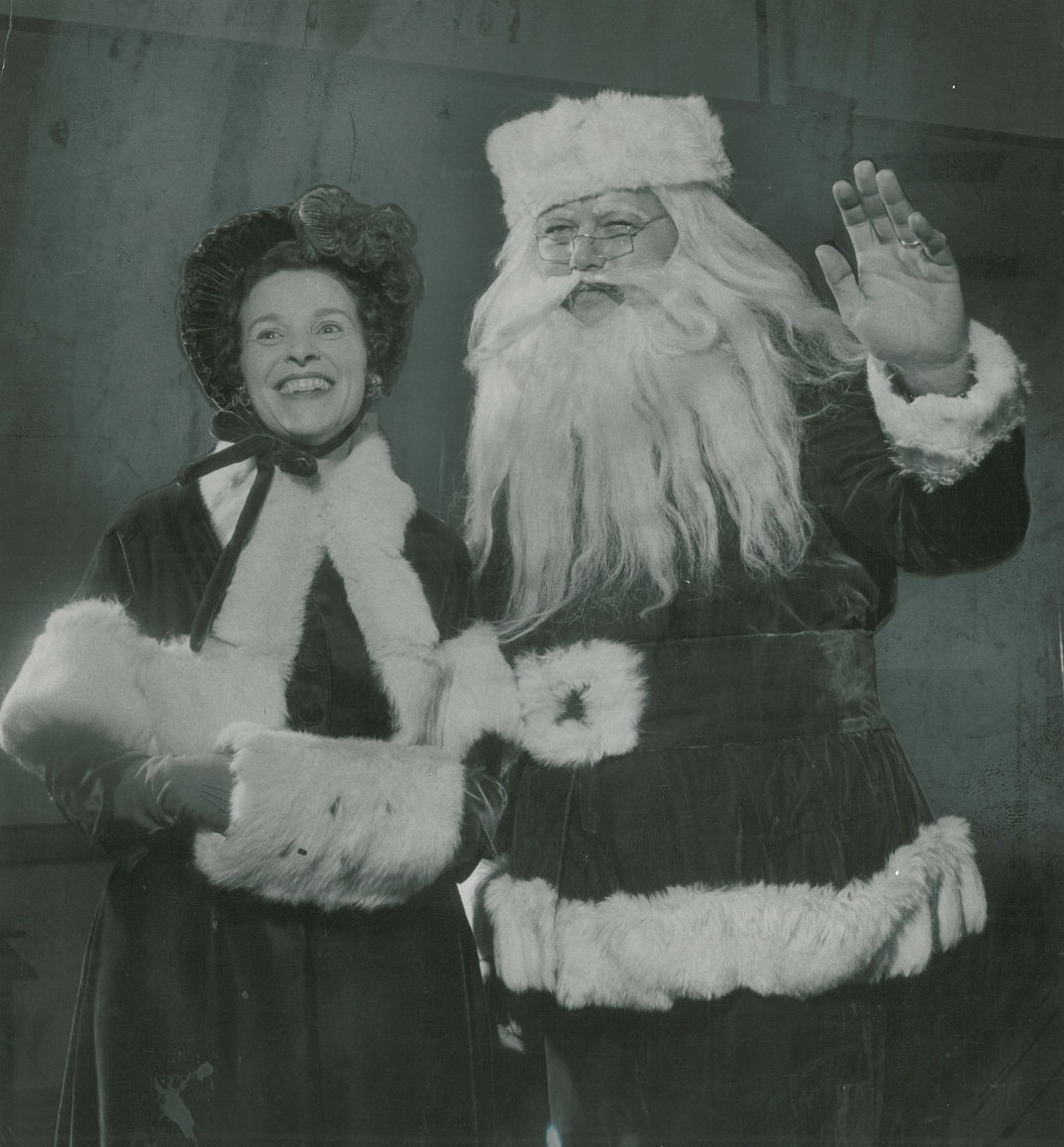 Santa arrives